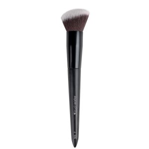 brushworks-no-7-angled-blush-brush